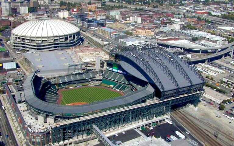 国米仅差一,分亦无所惧,那不勒斯拥,香港赛马会,香港赛马,马会赛事,马术资讯